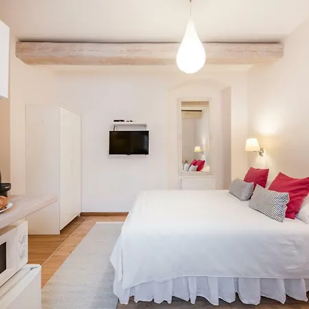 Vilnius Apartments Апарт-готель